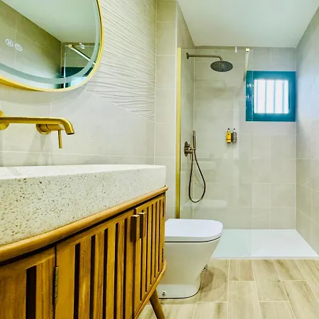 Canaryislandshost L 公寓 *